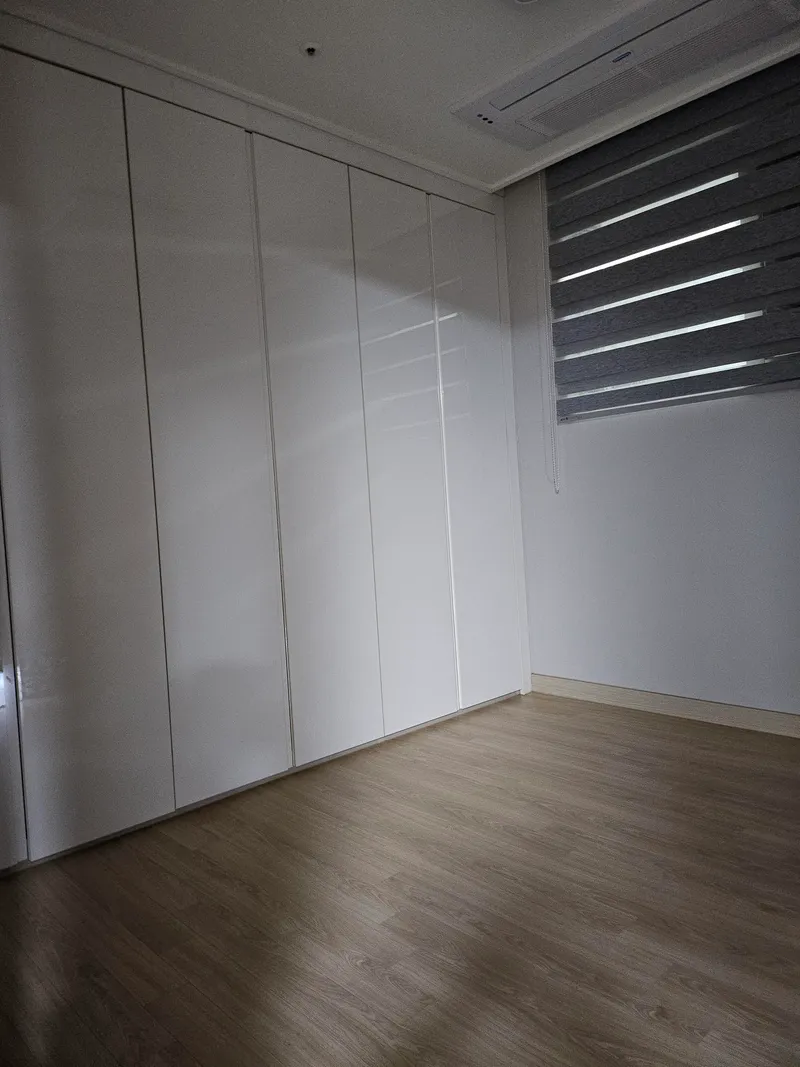 [Yeongpyeong-dong, Jeju] 47 pyeong three-room, spacious living room officetel #Easy access to Jeju City 35