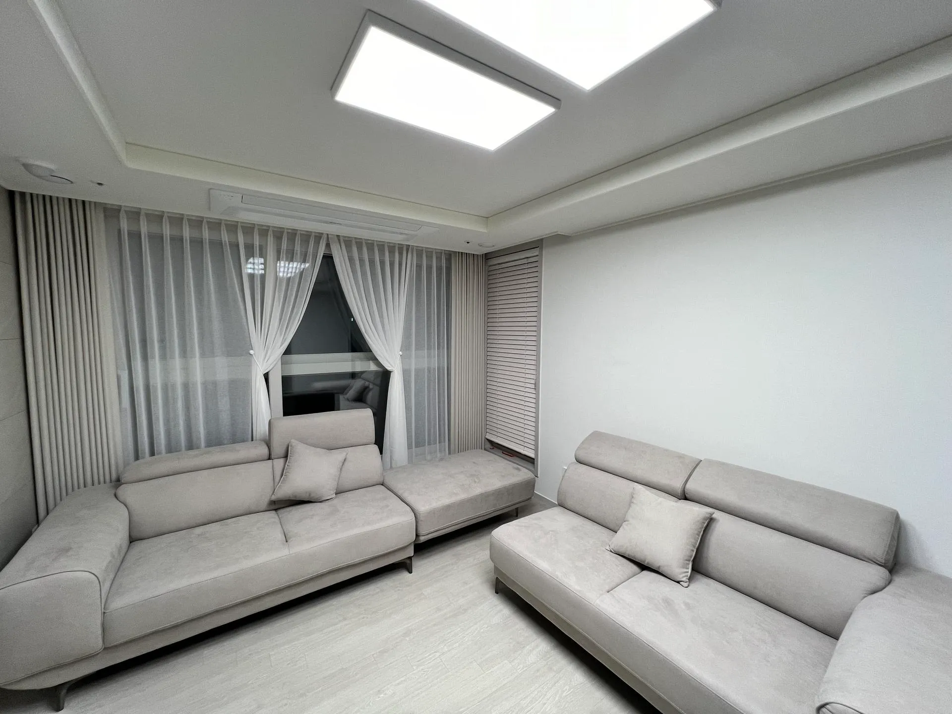 Dohwa-dong Three-Bedroom Apartment