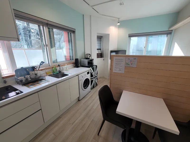 [Jung-gu, Seoul] Room 204, within 15 minutes walk from Namsan Park/Myeongdong/Seoul Station/Namdaemun Market 4