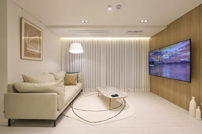 [Gangdong, Seoul] 5F Myeongil Station area luxury full option 5