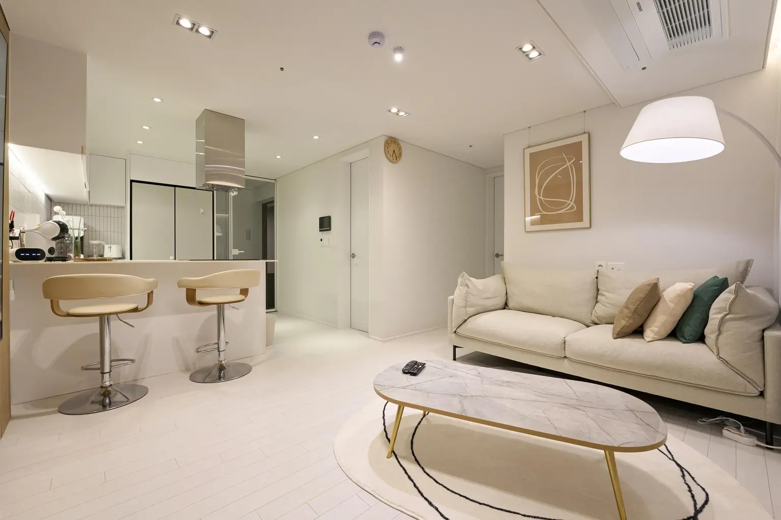 Seoul Gangdong 5F Myeongil Station area luxury full option - main image