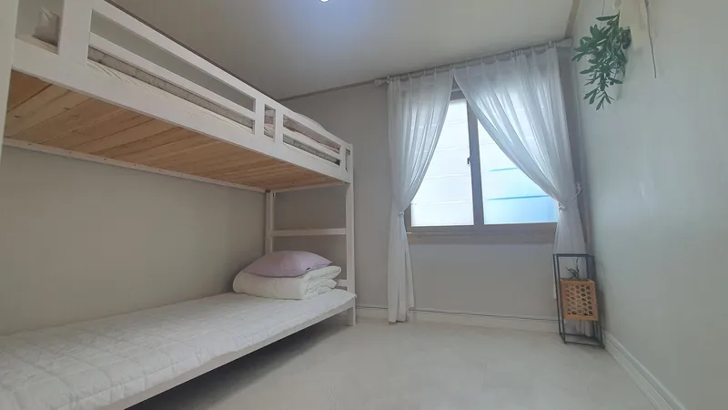 [Tongyeong] Jungang Market #Dongpirang Entrance Purple Pretty 2nd Floor 14