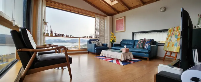 [Namhae] 2nd floor of a detached one-room house with a glass living room that embraces the entire ocean view 16