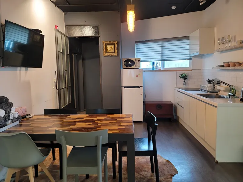 [Jung-gu, Seoul] Room 201, within 15 minutes walk from Namsan Park/Myeongdong/Seoul Station/Namdaemun Market 8