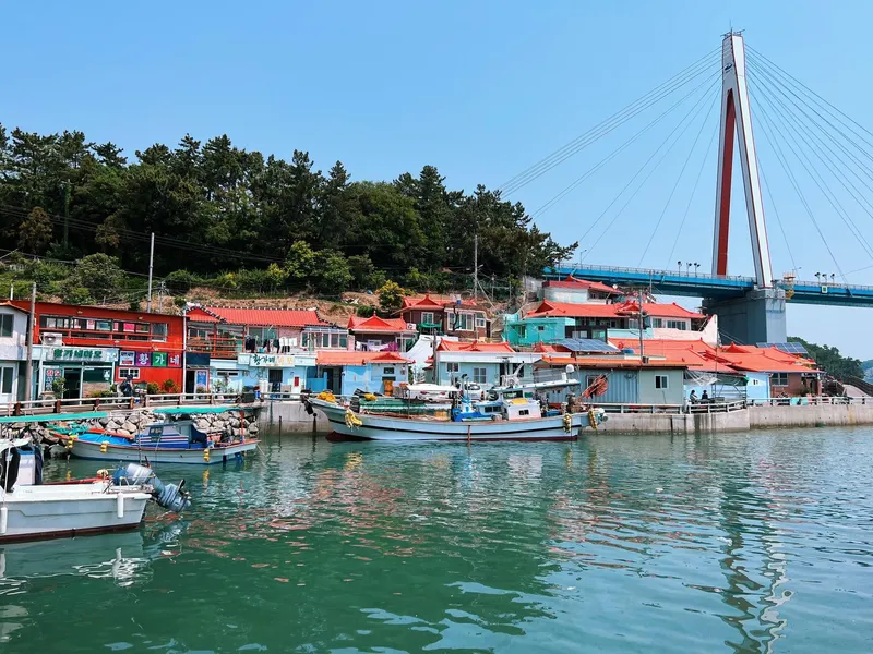 [Yeosu] A small house on a hill with a view of the Yeosu sea 15