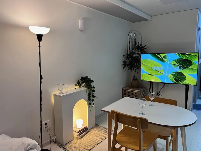 [Jung-gu, Daegu] 1 minute from Dongseong-ro/Full option/One room/Safe space/Netflix/Residence/ 47