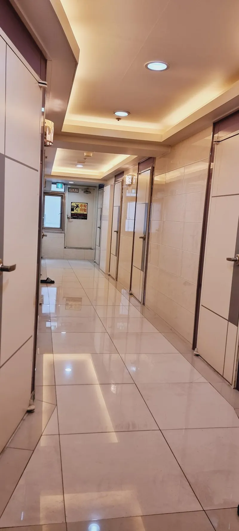 [Gangnam, Seoul] Comfortable and quiet one-roomtel near Yangjae Station 9