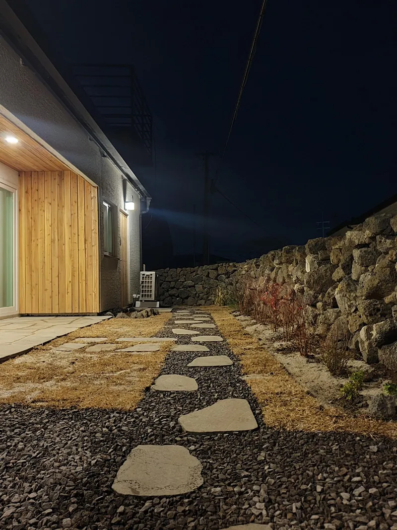 [Hallim, Jeju] #GuokdokchaeMinbak #Bookstay with a beautiful sunset and sea view of Biyangdo 38