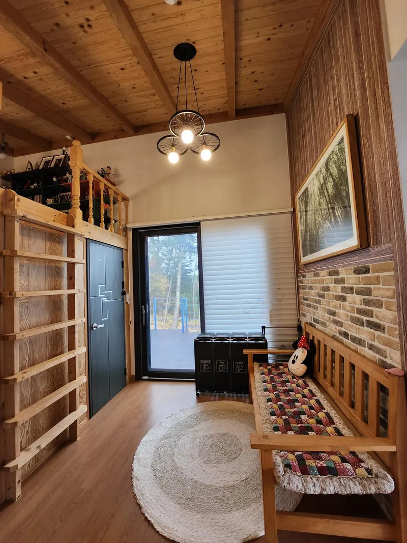 [Namhae] 2nd floor of a detached one-room house with a glass living room that embraces the entire ocean view 8