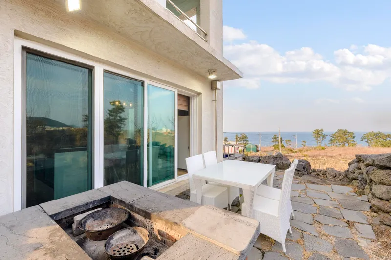 [Aewol, Jeju] 3-story house ocean view 2.5 room #Pets allowed 16