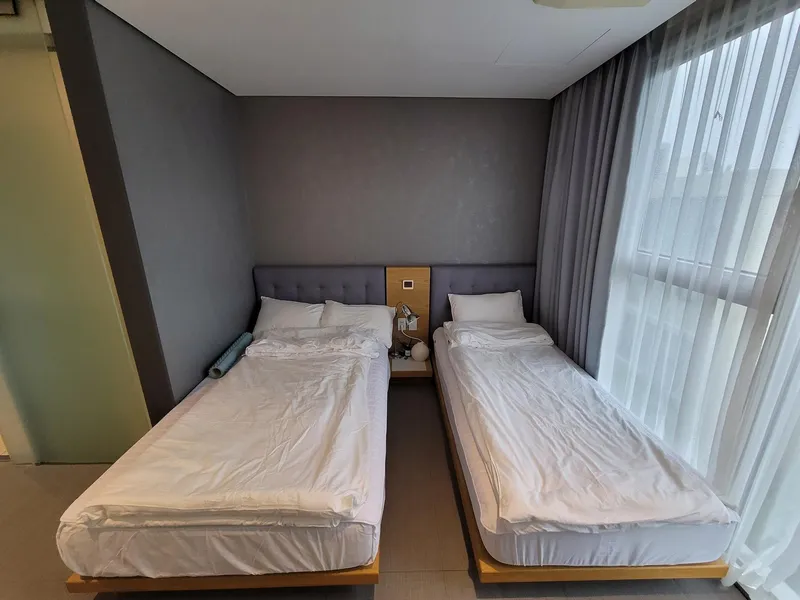 [Topyeong-dong, Seogwipo] Quiet healing camp hotel-style one-room in the forest area 7