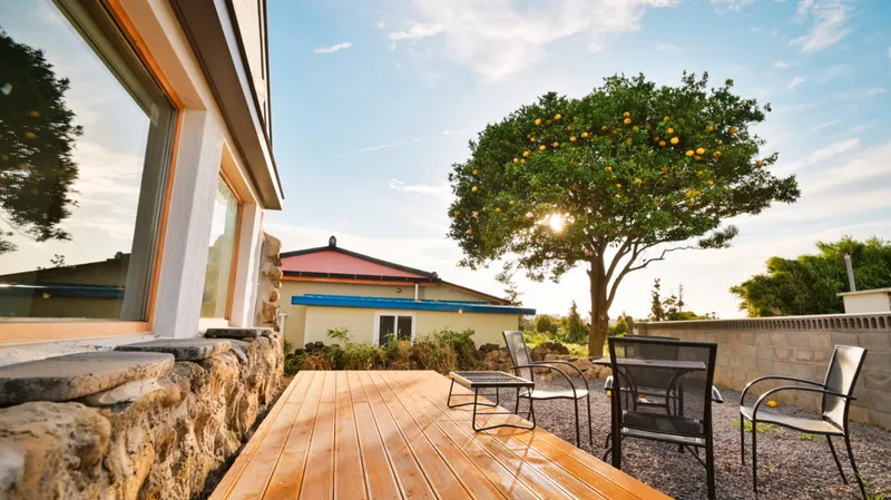 [Dopyeong-dong, Jeju] #Private Jacuzzi Remodeled Stylish Two-Room Traditional Stone House (Outer Annex) #Weekly Stay Only 20