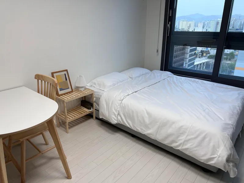 [Jung-gu, Daegu] 1 minute from Dongseong-ro/Full option/One room/Safe space/Netflix/Residence 39