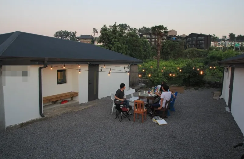 [제주 애월] 100년된 팽나무가 있는 리모델링된 투룸 전통돌집 A 31