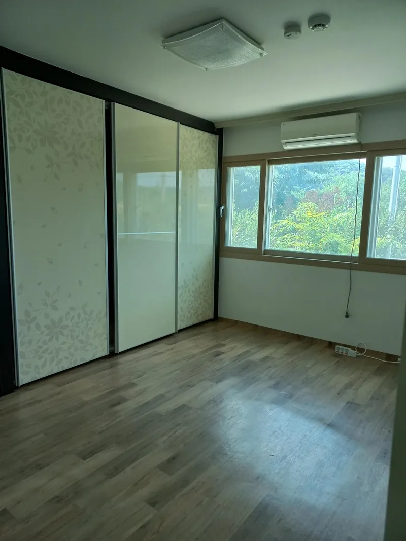 [Haman] A picturesque country house located in Ara Gaya, a historical site 11