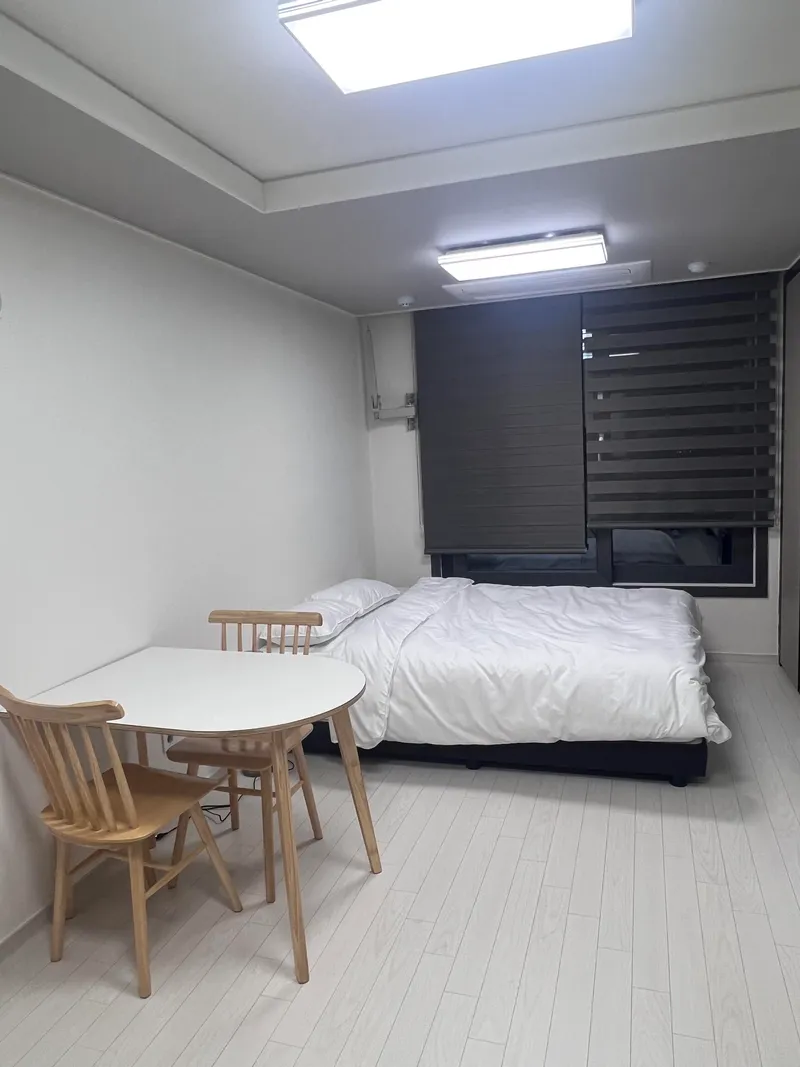 [Jung-gu, Daegu] 1 minute from Dongseong-ro/Full option/One room/Safe space/Netflix/Residence 50