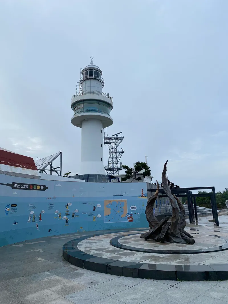 [Donghae] Emotional accommodation near Mukho Port with a view of the vast sea 16