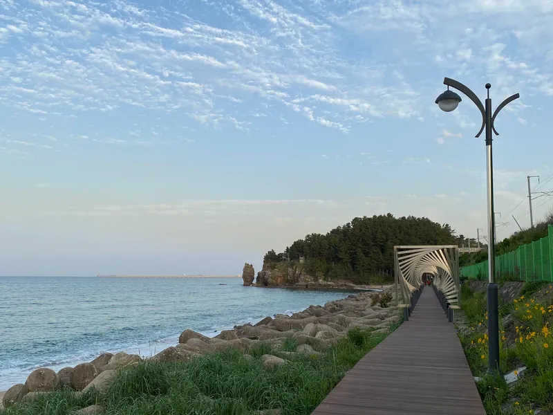 [Donghae] Emotional accommodation near Mukho Port with a view of the vast sea 23