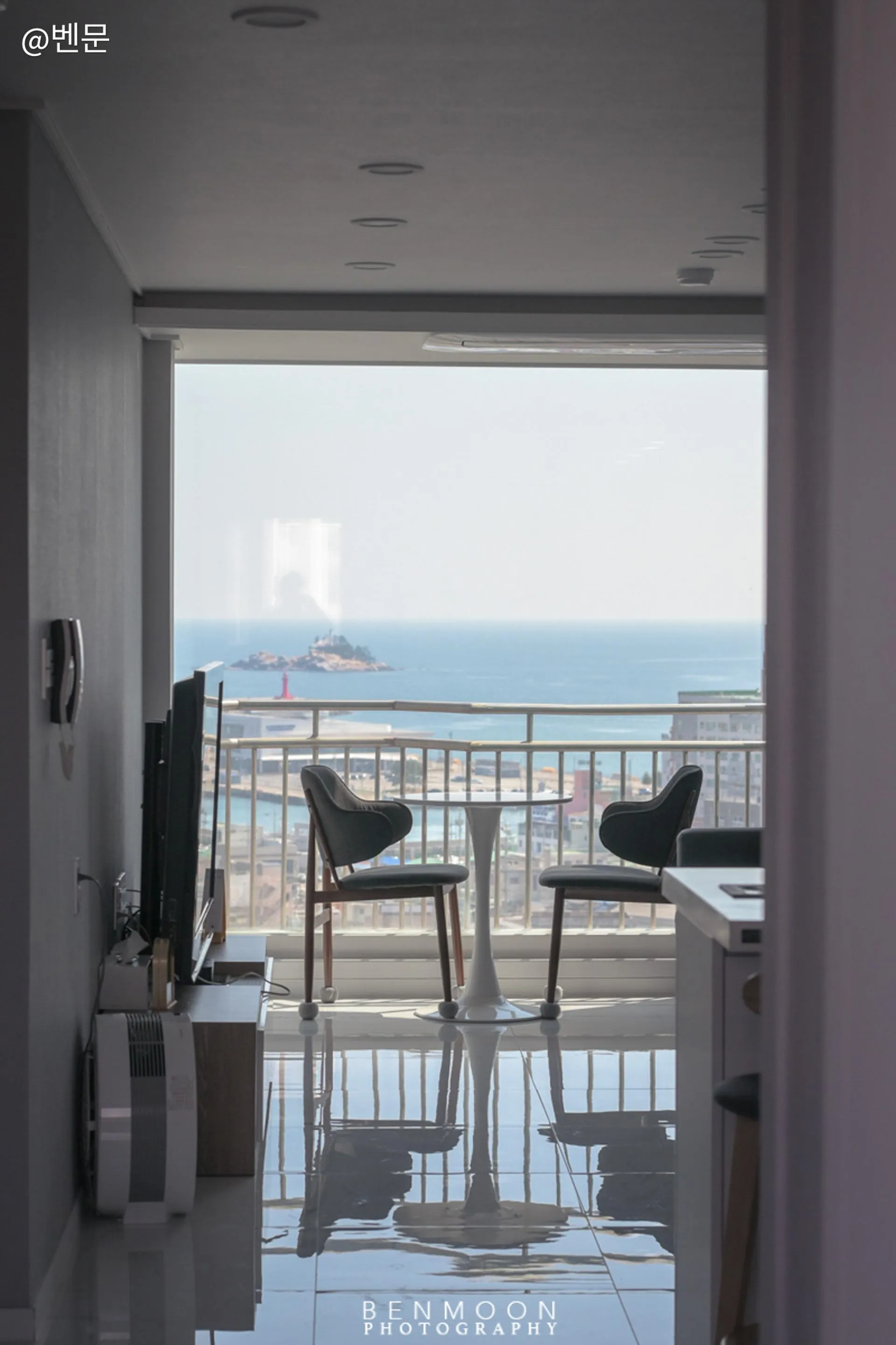 Dongmyeong-dong Ocean View Two-Bedroom Apartment