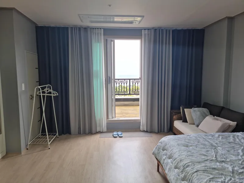 [Buk-gu, Ulsan] ■One month rental■Right in front of the sea with a terrace. Center of the coast. Transportation. Food 6