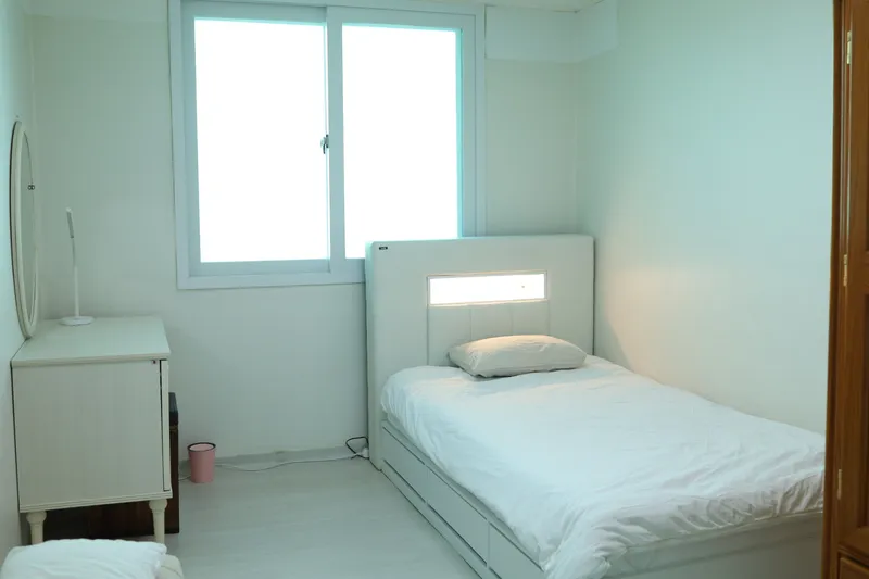 [Guro, Seoul] Spacious and bright house in the immediate vicinity of Gaebong Station 25