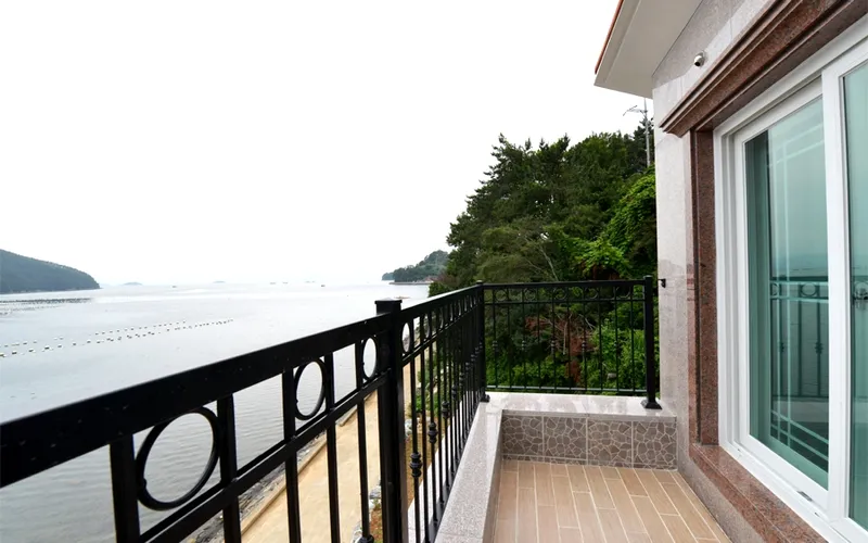 [Geoje] Panoramic Ocean View Room 103 in Chilcheondo Island, Geoje Island 16
