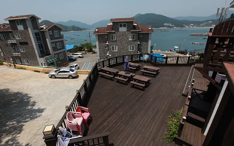 [Geoje] Ocean View Separate One Room Palm Tree 6