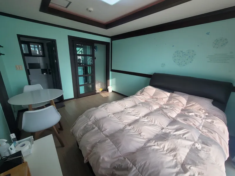 [Geoje] Ocean view one room with a view of Daepo Port and Jangsa Island #Blue 4