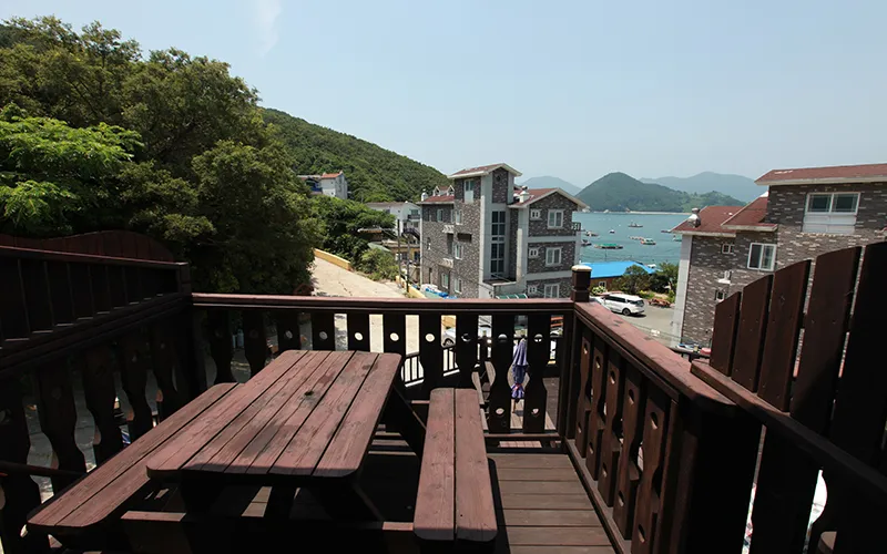 [Geoje] Ocean View Separate One Room Palm Tree 4