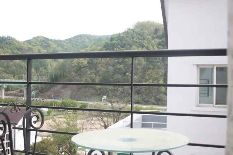 [강원 춘천] 강촌역 도보 5분 거리 산속 힐링 펜션형 숙소 #온돌 배정 19