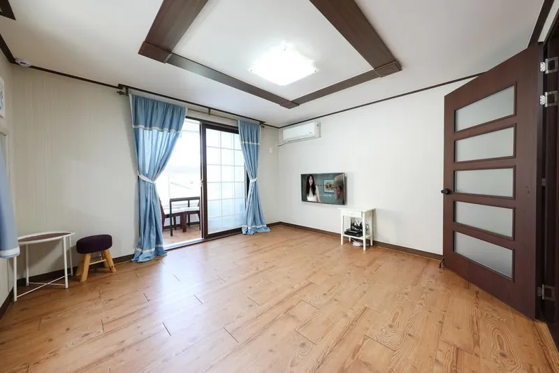 [경남 거제] 학동몽돌해수욕장 도보5분이내 온돌룸 #콜로라타 2