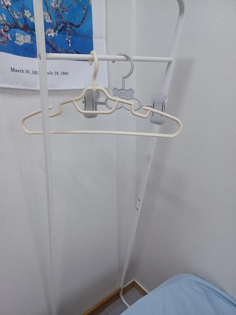 [Seocho, Seoul][Gangnam] Overwhelming Location! 3 minutes from the station, large windows, private bathroom (22 sq ft). 5