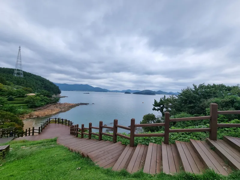 [Namhae] Ocean view yard private house healing fire pit 3 minutes from Eunmosae Beach Namhae Soul City 50