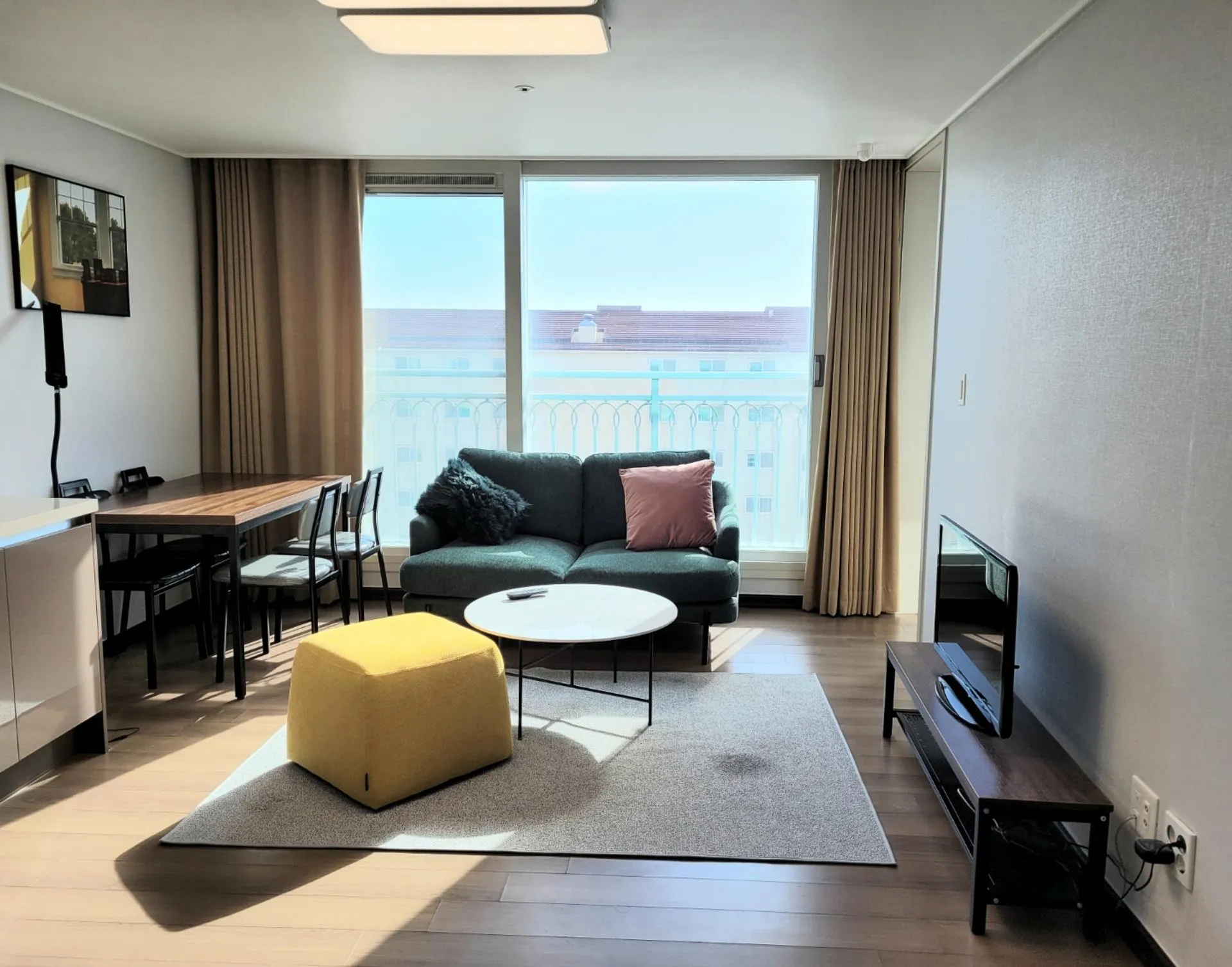 Seoho-dong Mediterranean One-Bedroom Apartment