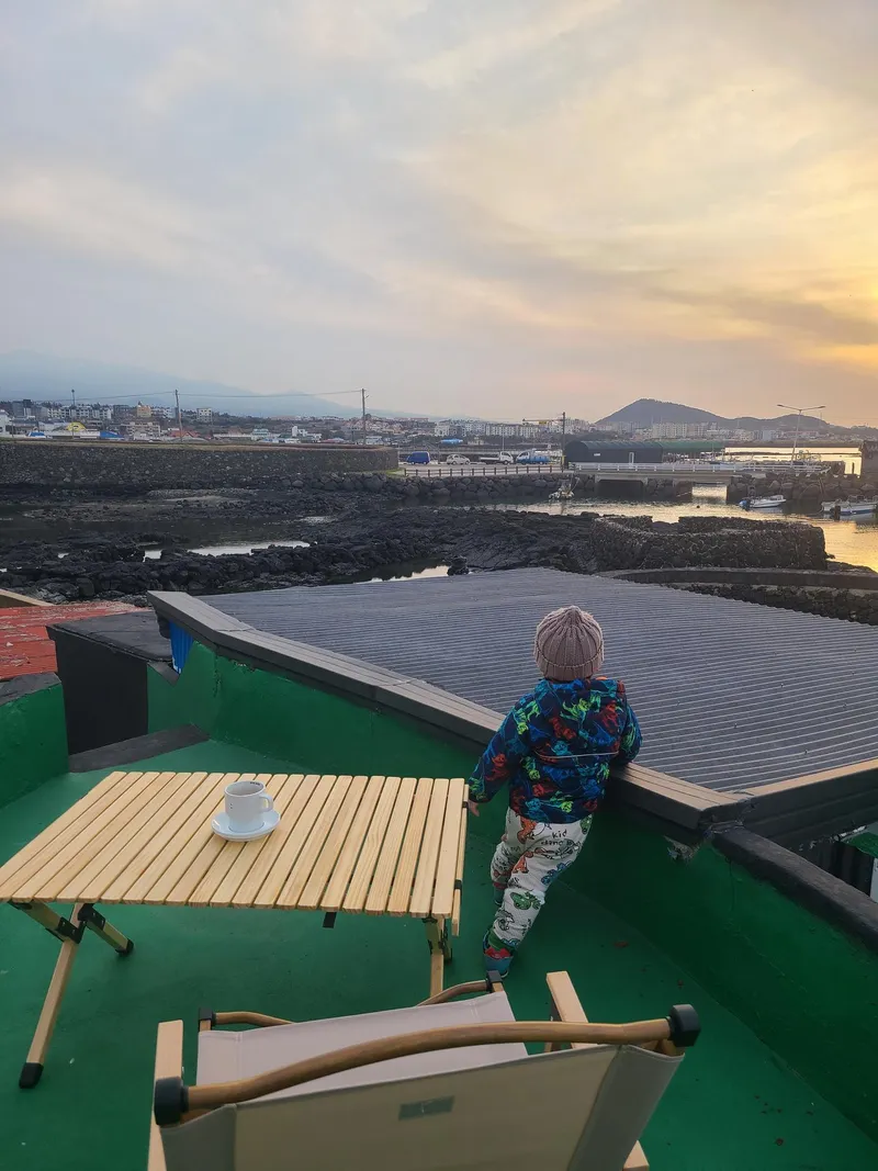 [제주 조천] 바다앞 사계절자쿠지 넓은마당 투룸 #제주돌담#평상 55