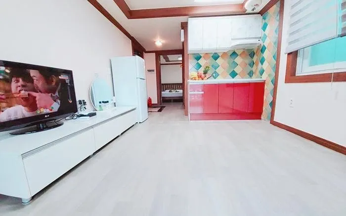 [경남 거제] 4인실 오션뷰 펜션 #애견동반가능 207호 #노래방무료이용 6