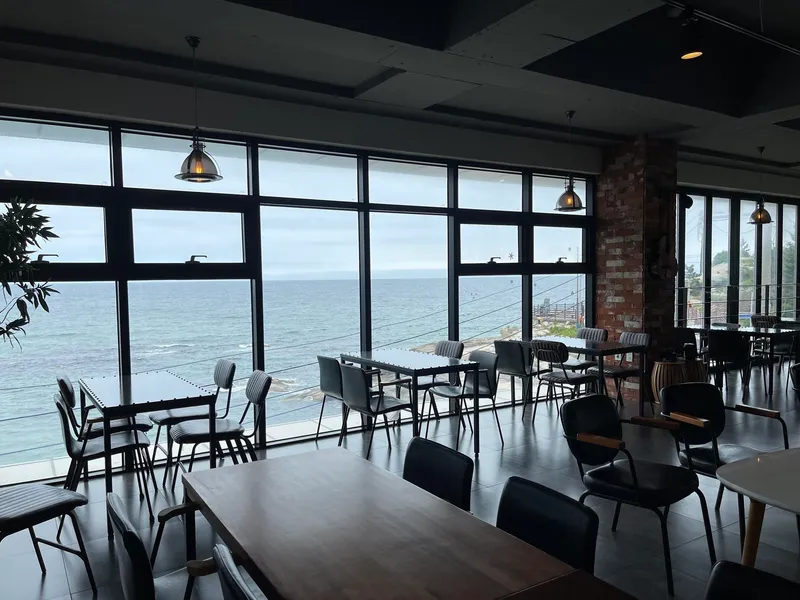 [Sokcho] Afternoon tea at an ocean view accommodation right below the lighthouse observatory 18