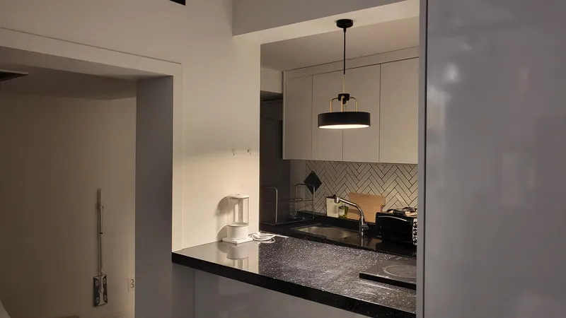 [Jongno, Seoul] Studio-type detached house in the palace district of Seochon in the middle of Sadamun 17