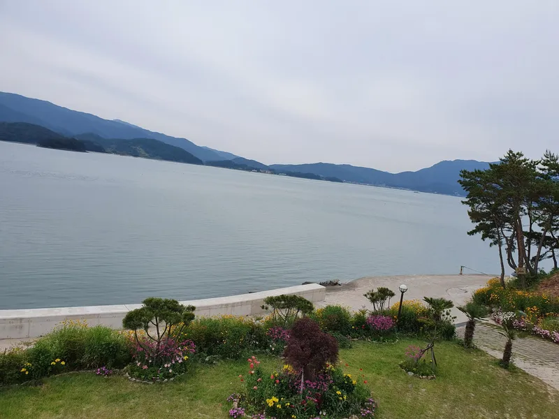 [경남 남해] 바다와 정원의오션뷰 1층 독채(애견가능) 107