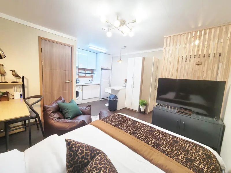 [Mapo, Seoul] Clean one-room apartment #302 near Mangwon Hangang-gil 9