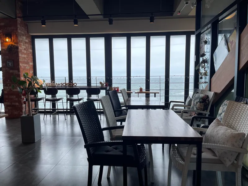 [Sokcho] Cream Tea, an ocean view accommodation right below the lighthouse observatory 13