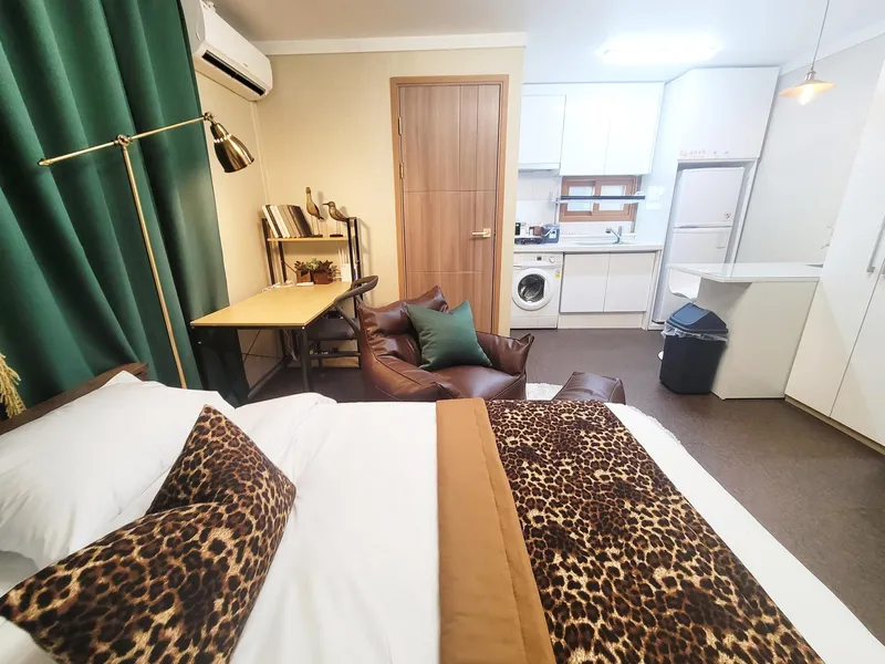 [Mapo, Seoul] Clean one-room apartment #302 near Mangwon Hangang-gil 15