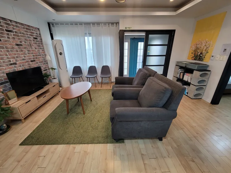 [Gujwa, Jeju][Jeju Gimnyeong] Yellow house next to Gimnyeong Cheonggulmul #Right in front of Gimnyeong sea 22