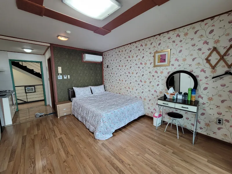 [Yongdam 3-dong, Jeju] One-room, 2-person pension Ocean View D within 10 minutes by car from Jeju Airport 2