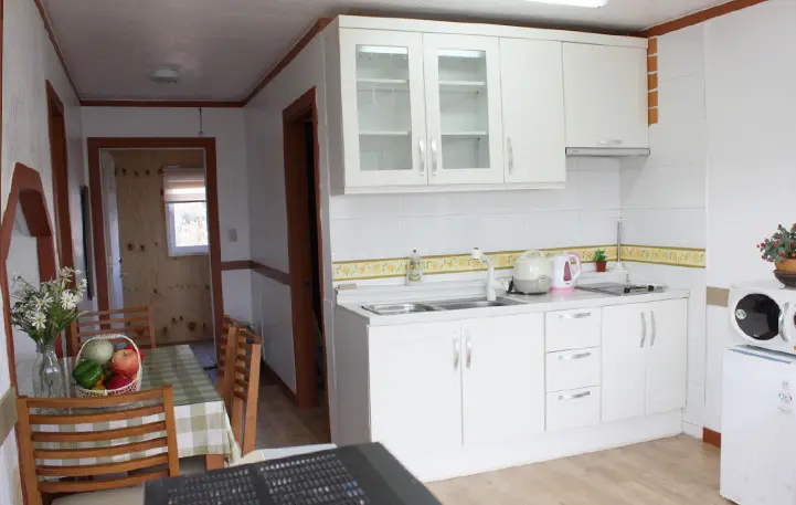 Other spaces photo 3 - 2nd floor separate one-room C building 201 Large dogs allowed (1BR & sleeps 6)