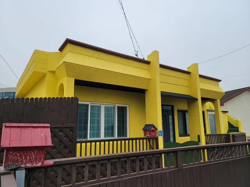 [Gujwa, Jeju][Jeju Gimnyeong] Yellow house next to Gimnyeong Cheonggulmul #Right in front of Gimnyeong sea 47