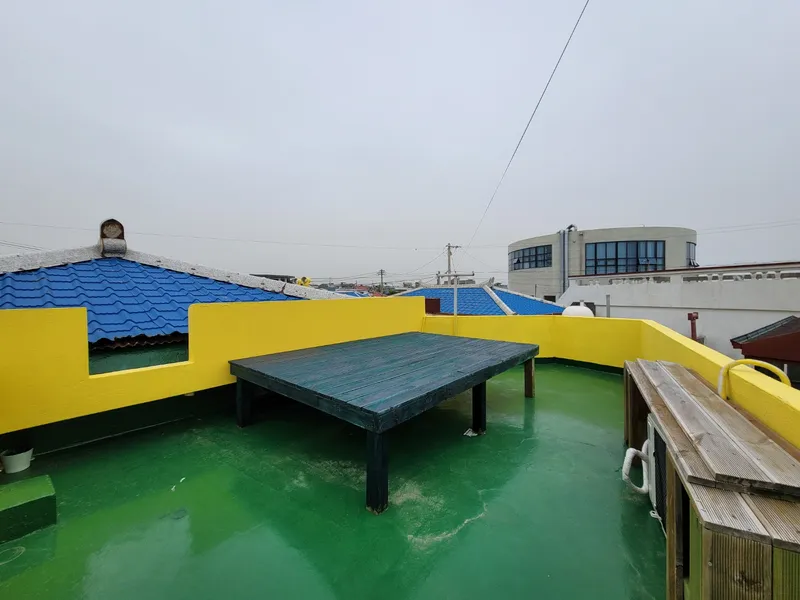[Gujwa, Jeju][Jeju Gimnyeong] Yellow house next to Gimnyeong Cheonggulmul #Right in front of Gimnyeong sea 28