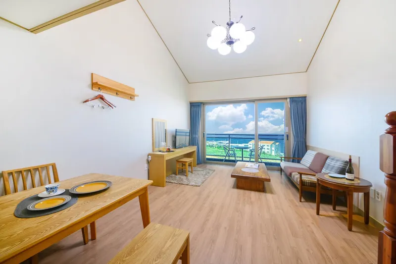 [Aewol, Jeju][Jeju Aewol Ocean View] Deluxe Room E with a beautiful sunset 2