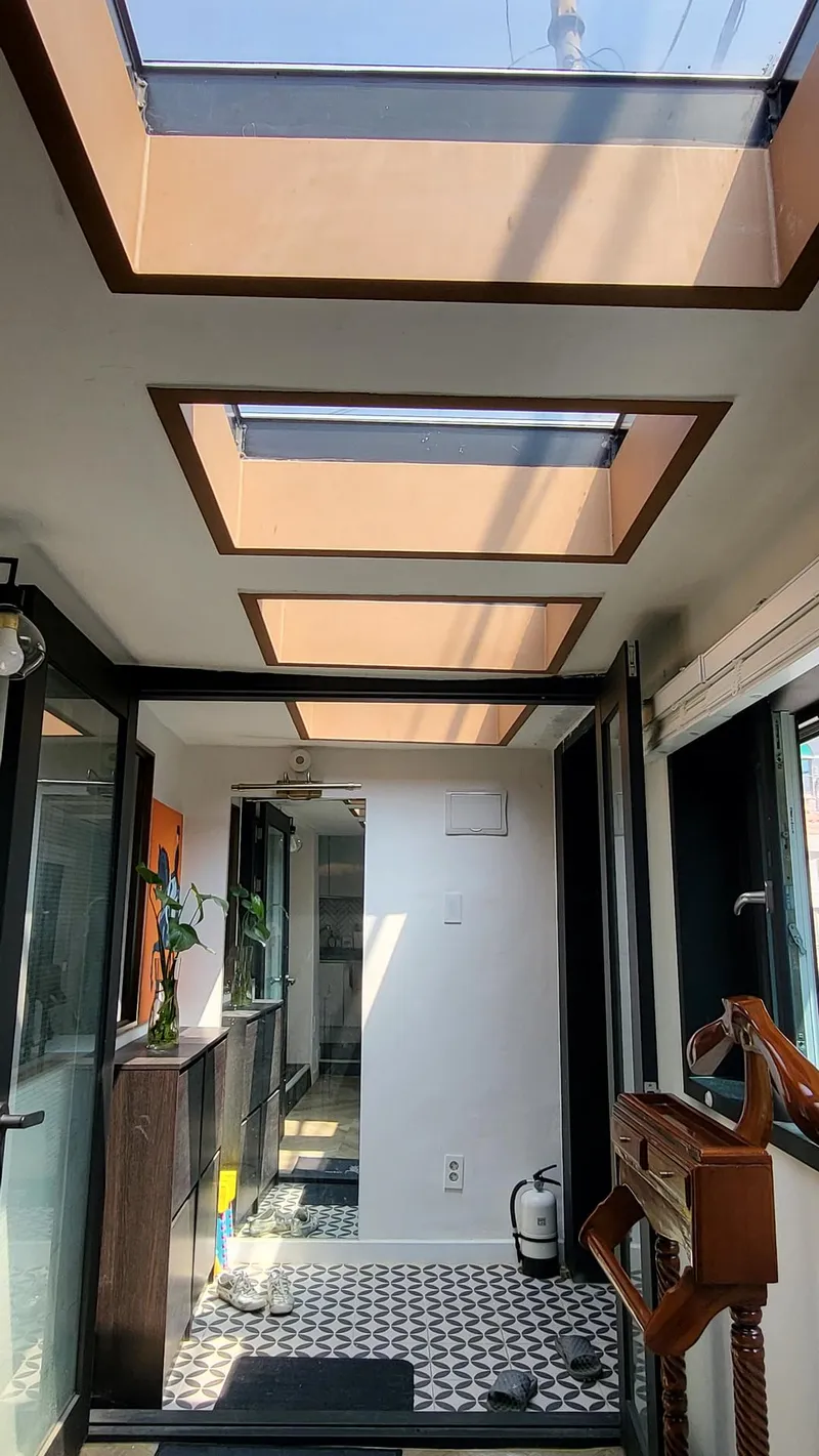 [Jongno, Seoul] Studio-type detached house in the palace district of Seochon in the middle of Sadamun 13