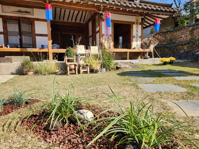 [경북 청도] 산에 둘러 쌓인 한옥집 #애견동반가능 11